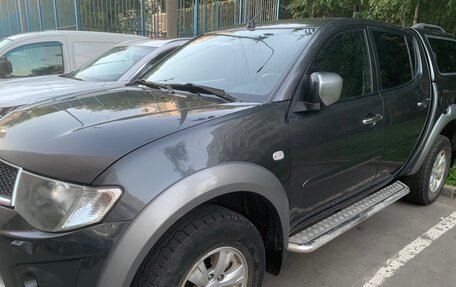 Mitsubishi L200 IV рестайлинг, 2013 год, 1 470 000 рублей, 2 фотография