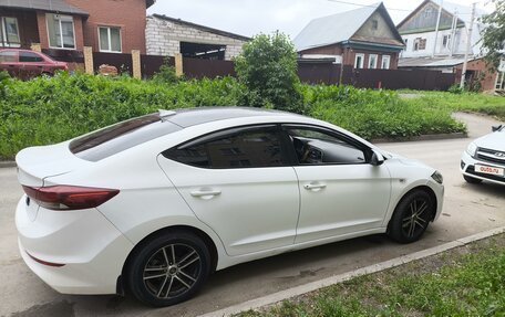 Hyundai Elantra VI рестайлинг, 2017 год, 1 250 000 рублей, 2 фотография