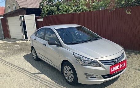 Hyundai Solaris II рестайлинг, 2015 год, 1 270 000 рублей, 2 фотография