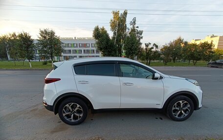 KIA Sportage IV рестайлинг, 2020 год, 2 714 000 рублей, 3 фотография