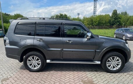 Mitsubishi Pajero IV, 2017 год, 3 590 000 рублей, 2 фотография