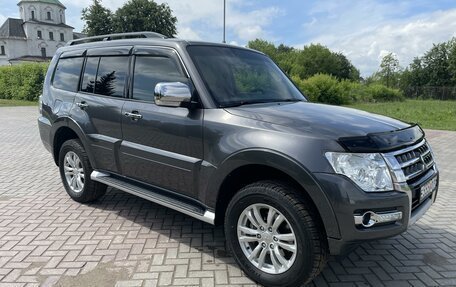 Mitsubishi Pajero IV, 2017 год, 3 590 000 рублей, 5 фотография