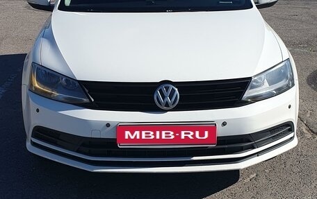 Volkswagen Jetta VI, 2015 год, 1 450 000 рублей, 2 фотография