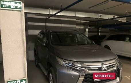 Mitsubishi Pajero Sport III рестайлинг, 2016 год, 3 150 000 рублей, 3 фотография