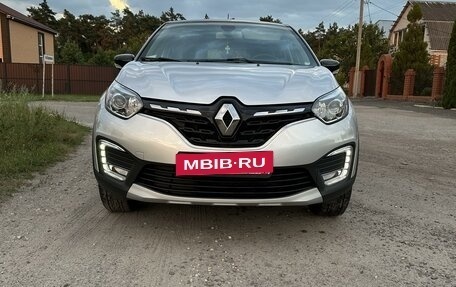 Renault Kaptur I рестайлинг, 2022 год, 1 850 000 рублей, 3 фотография