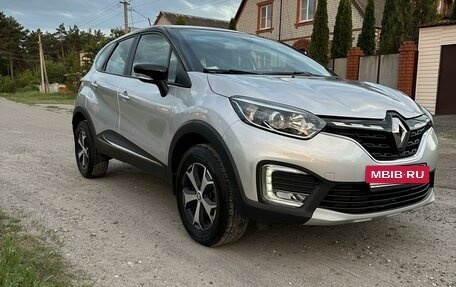 Renault Kaptur I рестайлинг, 2022 год, 1 850 000 рублей, 2 фотография