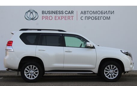 Toyota Land Cruiser Prado 150 рестайлинг 2, 2015 год, 3 998 000 рублей, 6 фотография