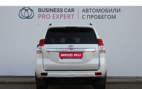 Toyota Land Cruiser Prado 150 рестайлинг 2, 2015 год, 3 998 000 рублей, 5 фотография