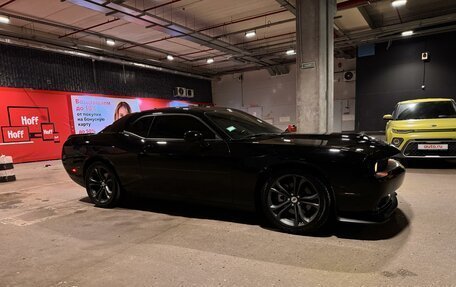 Dodge Challenger III рестайлинг 2, 2021 год, 3 100 000 рублей, 12 фотография