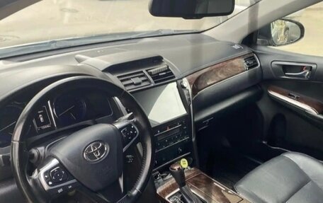 Toyota Camry, 2017 год, 2 350 000 рублей, 5 фотография