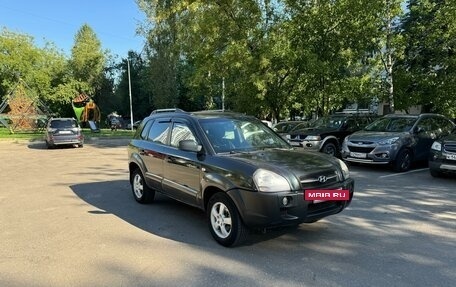 Hyundai Tucson III, 2006 год, 700 000 рублей, 2 фотография