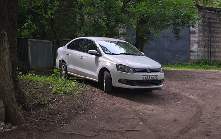 Volkswagen Polo VI (EU Market), 2013 год, 750 000 рублей, 3 фотография