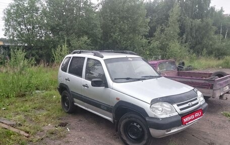 Chevrolet Niva I рестайлинг, 2002 год, 285 000 рублей, 2 фотография