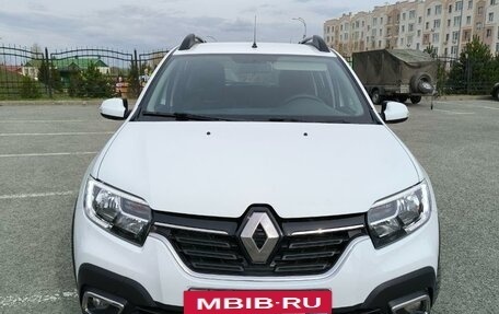 Renault Sandero II рестайлинг, 2020 год, 1 700 000 рублей, 2 фотография