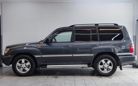 Toyota Land Cruiser 100 рестайлинг 2, 2005 год, 1 950 000 рублей, 8 фотография