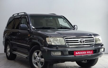 Toyota Land Cruiser 100 рестайлинг 2, 2005 год, 1 950 000 рублей, 3 фотография