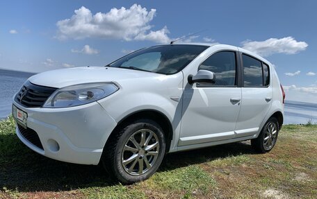 Renault Sandero I, 2012 год, 740 000 рублей, 4 фотография