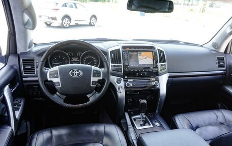 Toyota Land Cruiser 200, 2013 год, 4 349 000 рублей, 6 фотография