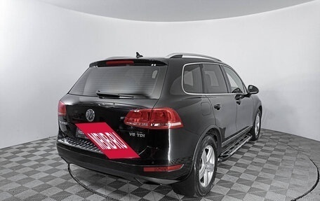 Volkswagen Touareg III, 2011 год, 2 217 000 рублей, 5 фотография