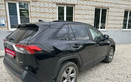 Toyota RAV4, 2021 год, 3 580 000 рублей, 2 фотография