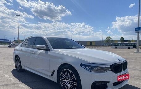 BMW 5 серия, 2019 год, 6 100 000 рублей, 3 фотография