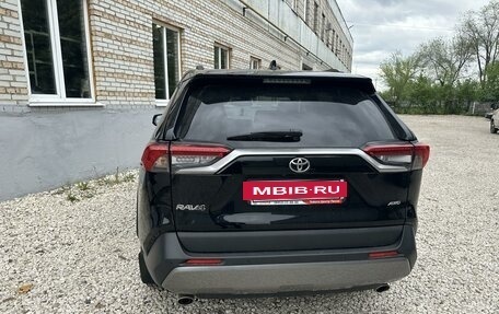 Toyota RAV4, 2021 год, 3 580 000 рублей, 3 фотография