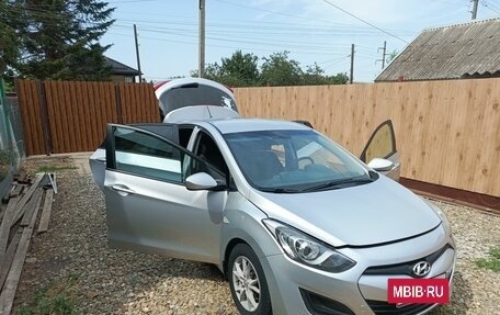 Hyundai i30 II рестайлинг, 2012 год, 1 100 000 рублей, 3 фотография