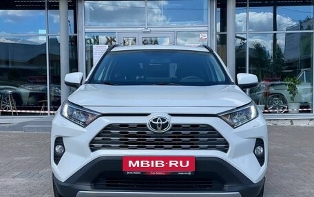 Toyota RAV4, 2020 год, 3 290 000 рублей, 3 фотография