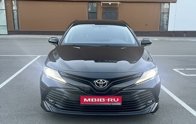 Toyota Camry, 2018 год, 2 420 000 рублей, 1 фотография