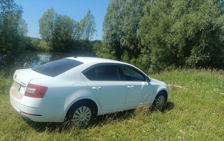 Skoda Octavia, 2017 год, 1 000 050 рублей, 2 фотография