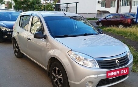 Renault Sandero I, 2014 год, 720 000 рублей, 2 фотография