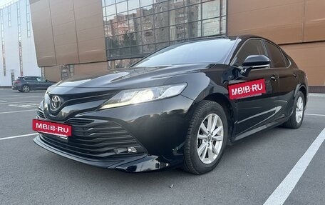 Toyota Camry, 2018 год, 2 420 000 рублей, 3 фотография