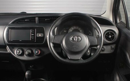 Toyota Vitz, 2017 год, 1 099 995 рублей, 9 фотография