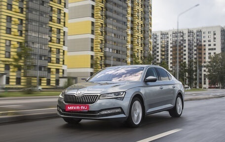 Skoda Superb III рестайлинг, 2019 год, 2 650 000 рублей, 1 фотография