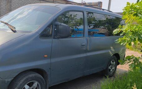 Hyundai H-1 II рестайлинг, 2002 год, 305 000 рублей, 5 фотография