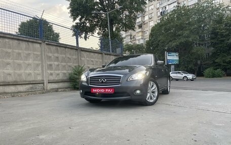 Nissan Fuga II, 2011 год, 850 000 рублей, 1 фотография