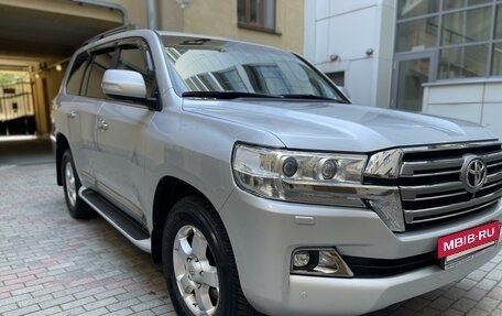 Toyota Land Cruiser 200, 2015 год, 5 300 000 рублей, 3 фотография