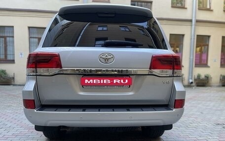 Toyota Land Cruiser 200, 2015 год, 5 300 000 рублей, 6 фотография