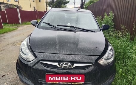 Hyundai Solaris II рестайлинг, 2012 год, 720 000 рублей, 2 фотография