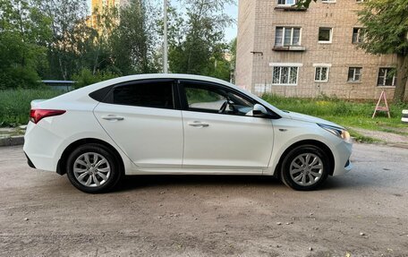 Hyundai Solaris II рестайлинг, 2019 год, 1 165 000 рублей, 6 фотография