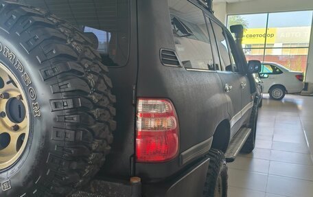 Toyota Land Cruiser 100 рестайлинг 2, 2005 год, 4 400 000 рублей, 6 фотография