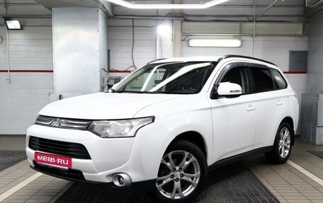 Mitsubishi Outlander III рестайлинг 3, 2013 год, 1 450 000 рублей, 1 фотография