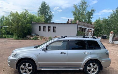 Mitsubishi Outlander III рестайлинг 3, 2006 год, 700 000 рублей, 8 фотография