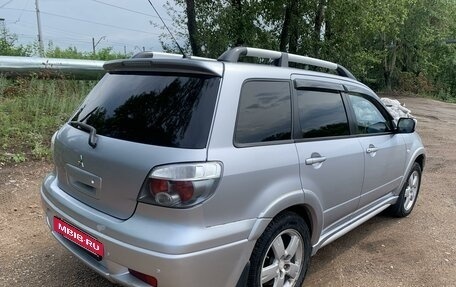 Mitsubishi Outlander III рестайлинг 3, 2006 год, 700 000 рублей, 5 фотография