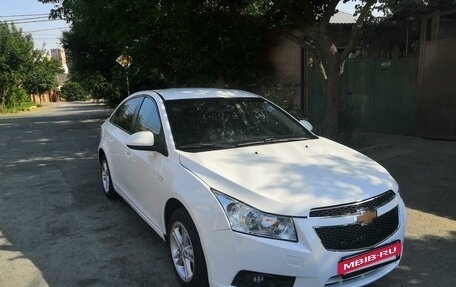 Chevrolet Cruze II, 2012 год, 950 000 рублей, 3 фотография