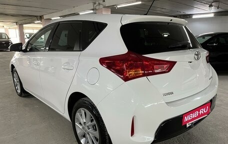 Toyota Auris II, 2013 год, 1 500 000 рублей, 8 фотография