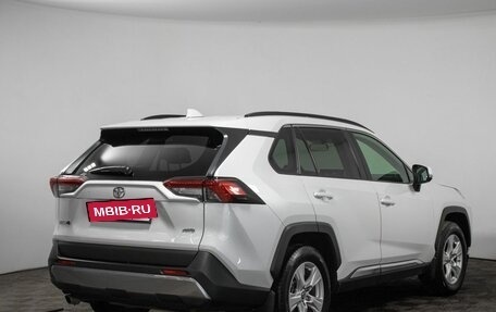 Toyota RAV4, 2020 год, 3 530 000 рублей, 5 фотография