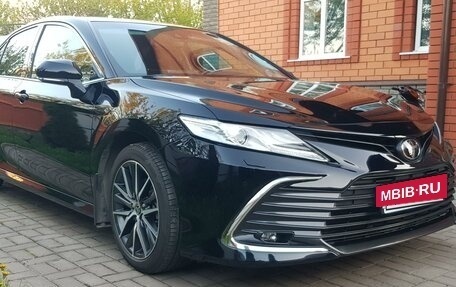 Toyota Camry, 2021 год, 3 755 000 рублей, 4 фотография