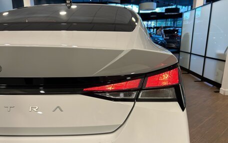 Hyundai Elantra, 2023 год, 2 550 000 рублей, 9 фотография