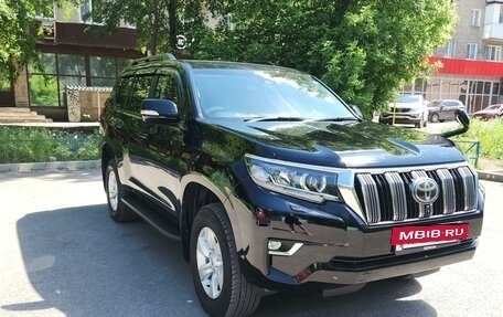 Toyota Land Cruiser Prado 150 рестайлинг 2, 2018 год, 5 150 000 рублей, 2 фотография